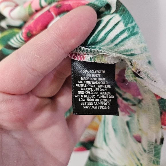 Worthington Tropical Floral Blouse! - Picture 3 of 5